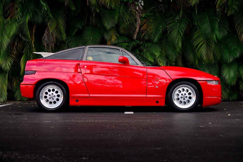 Illustration for article titled At $60,000, Could This 1990 Alfa Romeo S.Z. Prove That Beauty Is (Hopefully) More Than Skin Deep?